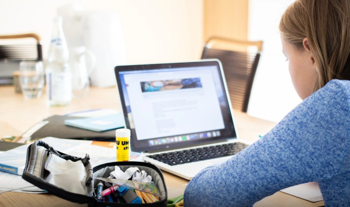 استانادا ەكىنشى اۋىسىمنىڭ وقۋشىلارى قاشىقتىقتان وقيدى