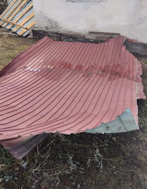 پاۆلوداردا قاتتى جەل 15 عيماراتتىڭ شاتىرىن ۇشىرىپ اكەتكەن