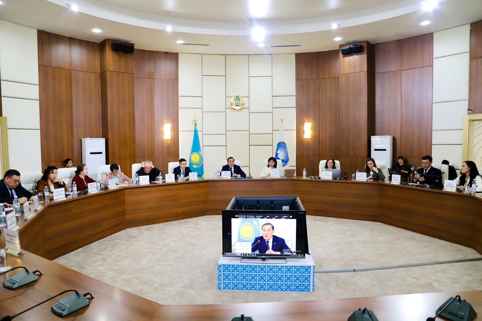 جاس عالىمدار كلۋبىنىڭ ايرىقشا باستاماسى