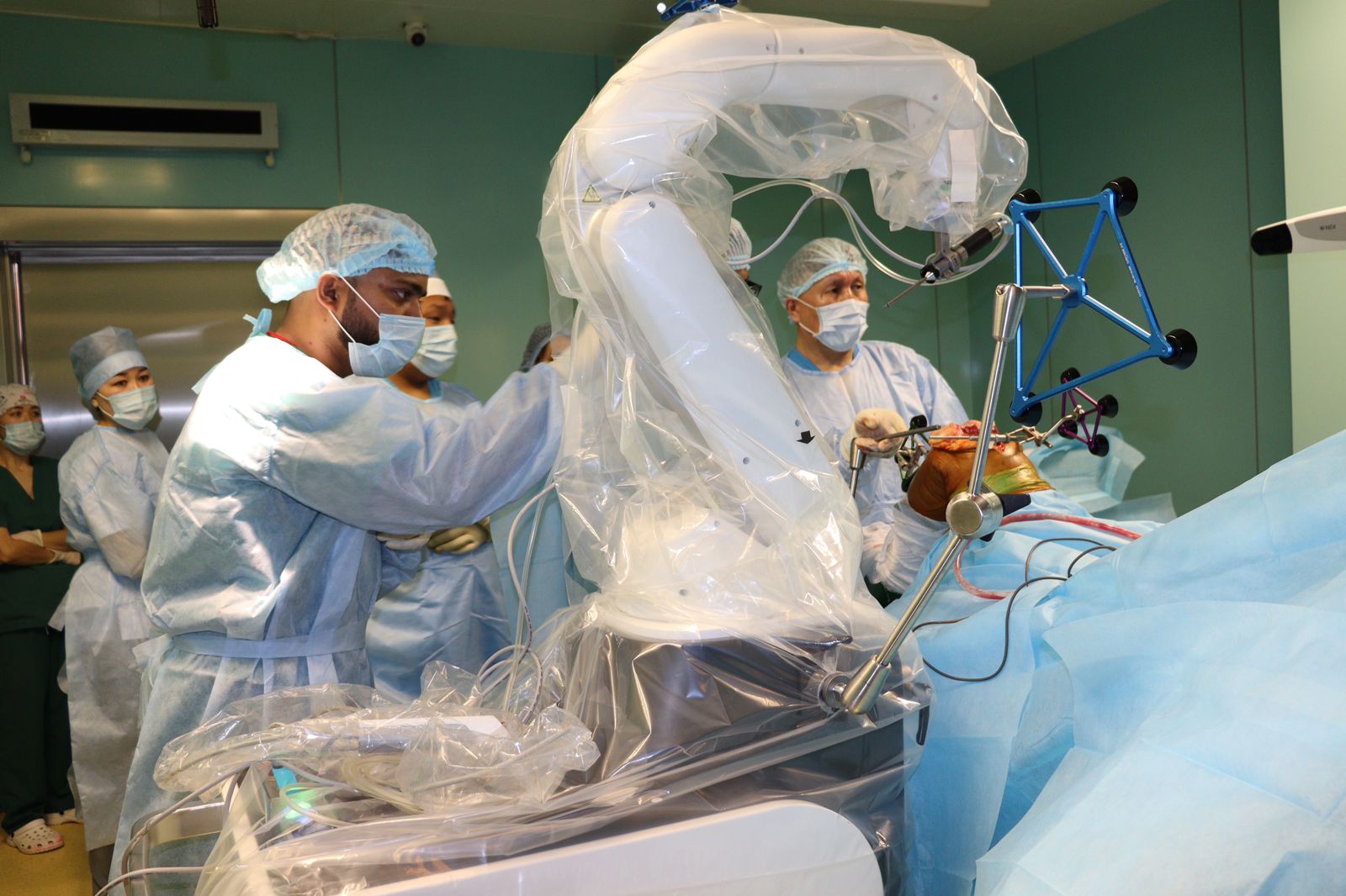 روبوت جاساعان وپەراتسيا