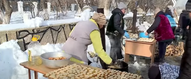 رەكوردتىق مولشەردە باۋىرساق پىسىرگەن قازاق اۋىلى گيننەسكە ەندى