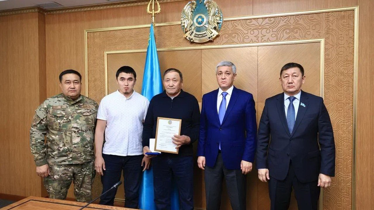 ەرلىگى ەل ەسىندە