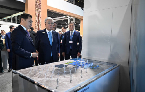 پرەزيدەنت سOP29 اياسىنداعى قازاقستاننىڭ ەكسپوزيتسياسىمەن تانىستى