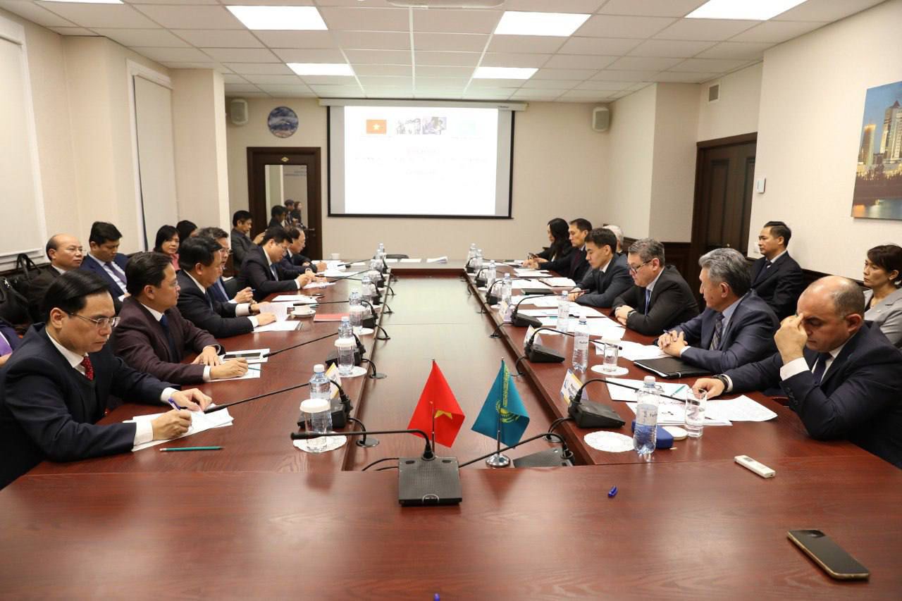 قازاقستان مەن ۆەتنام ساراپتامالىق-تالداۋ سالاسىندا ىنتىماقتاستىق ورناتتى