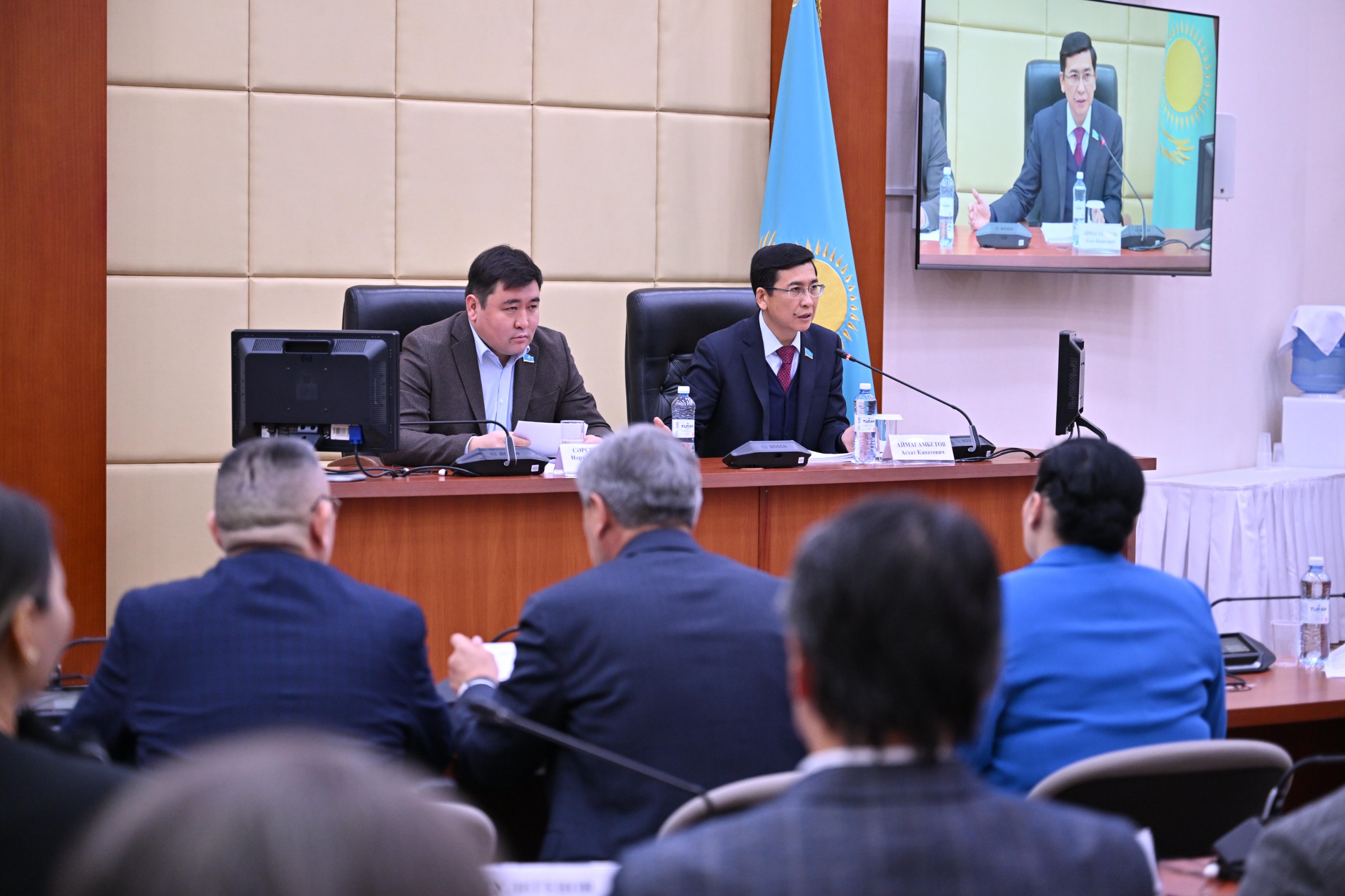 ماجىلىستە كرەاتيۆتى يندۋستريانى دامىتۋ ماسەلەلەرى تالقىلاندى