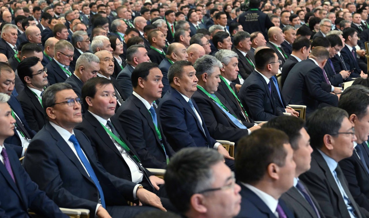 مەملەكەت باسشىسى ۇكىمەتكە جىلقى شارۋاشىلىعى ينستيتۋتىن قۇرۋدى تاپسىردى