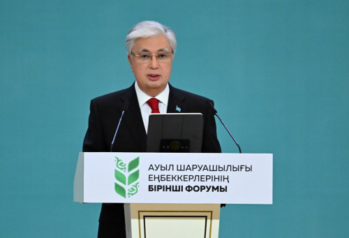 پرەزيدەنت اۋىل شارۋاشىلىعى ەڭبەككەرلەرىنىڭ ءبىرىنشى فورۋمىندا ءسوز سويلەدى