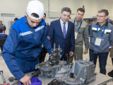 ولجاس بەكتەنوۆ WorldSkills Kazakhstan كاسىبي-تەحنيكالىق داعدىلار چەمپيوناتىنىڭ قاتىسۋشىلارىمەن كەزدەستى