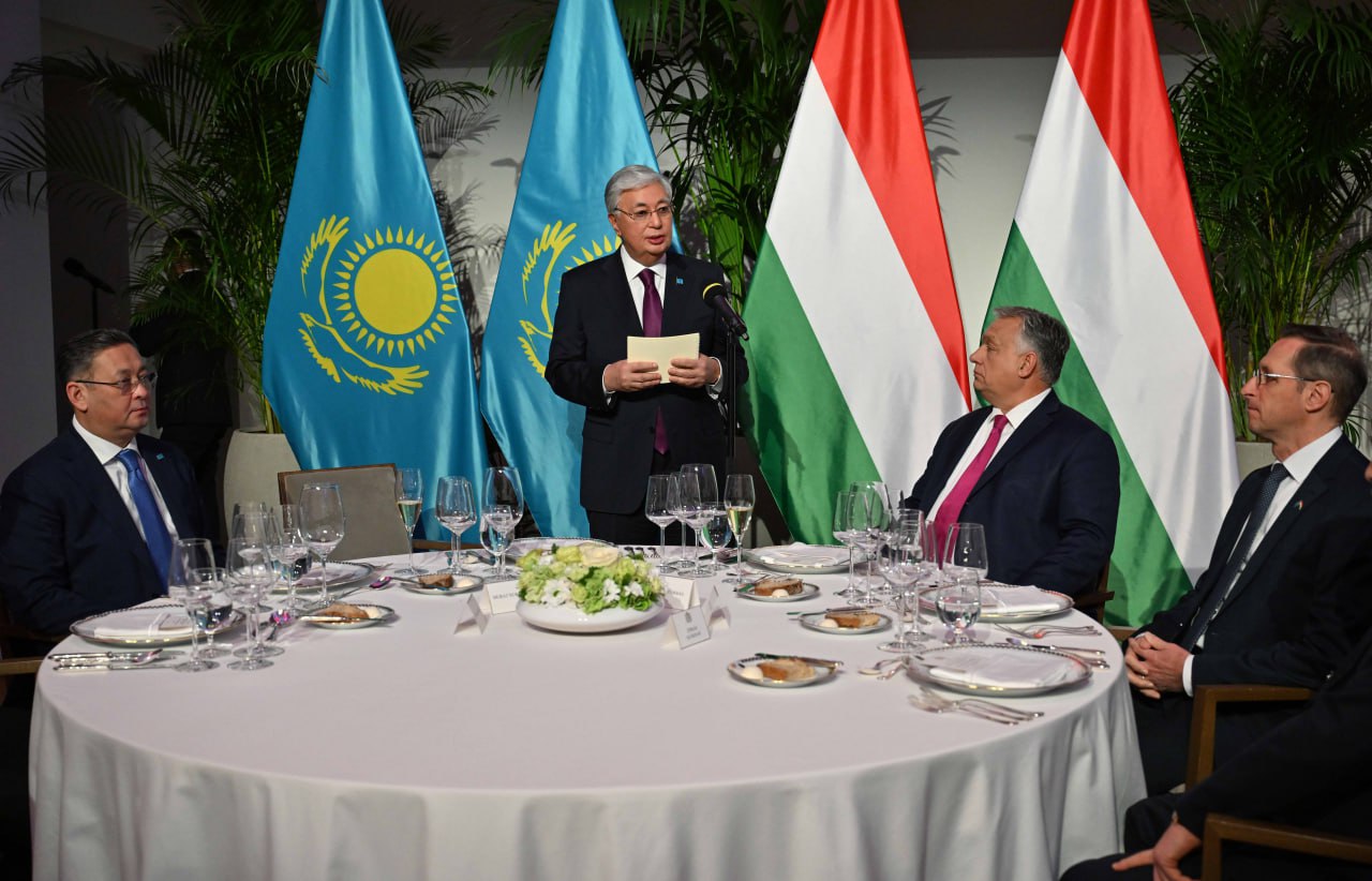 قازاقستان پرەزيدەنتى ماجارستان پرەمەر-ءمينيسترىنىڭ سالتاناتتى قابىلداۋىنا قاتىستى