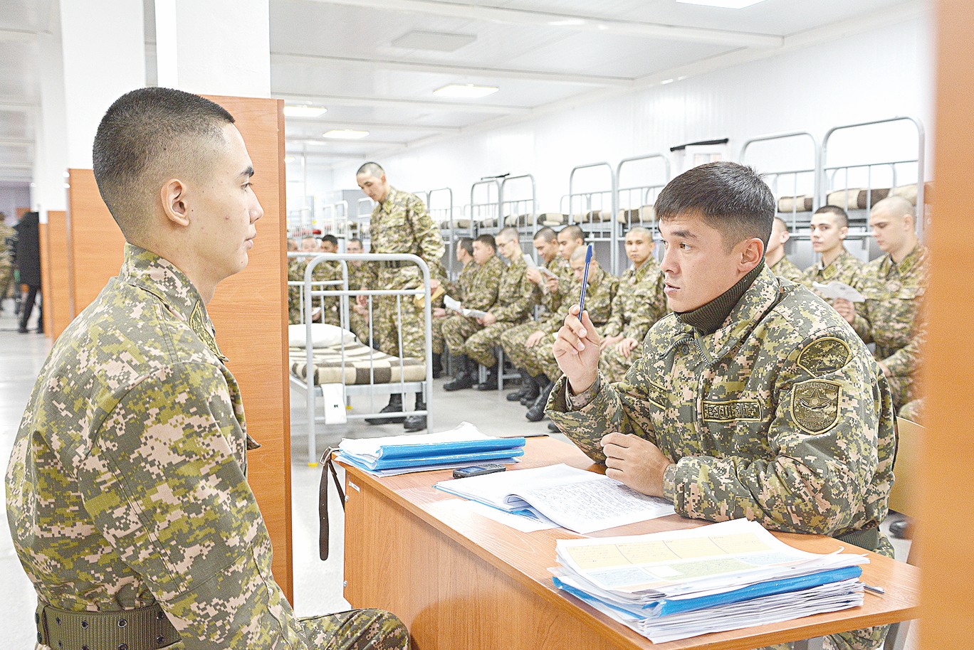 باق وكىلدەرىنىڭ اسكەردەگى ءبىر كۇنى