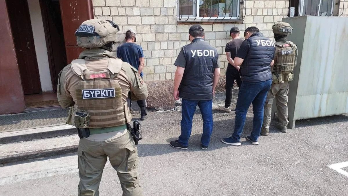 جەتىسۋدا ديزەل وتىنىن ۇرلاعان ماشينيستەر سوتتالدى