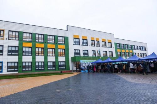 ەلىمىزدە تاعى ەكى جايلى مەكتەپ بوي كوتەردى