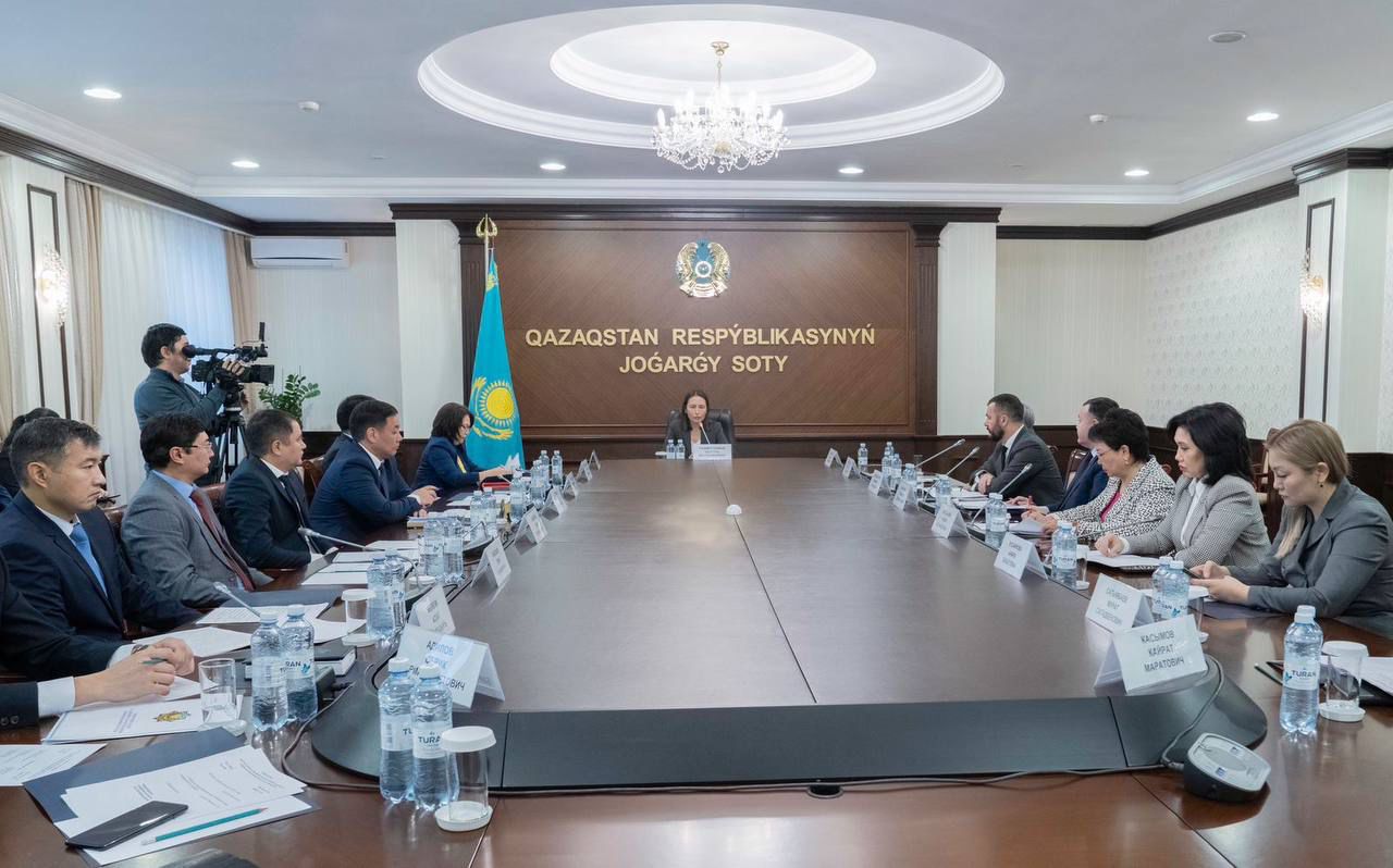 ەلەكتروندى بىلەزىكتەر ءجيى قولدانىلا باستادى - جوعارعى سوت