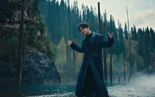 ديماش قۇدايبەرگەن جاڭا بەينەبايانىندا قازاقستاننىڭ سۇلۋلىعىن پاش ەتتى