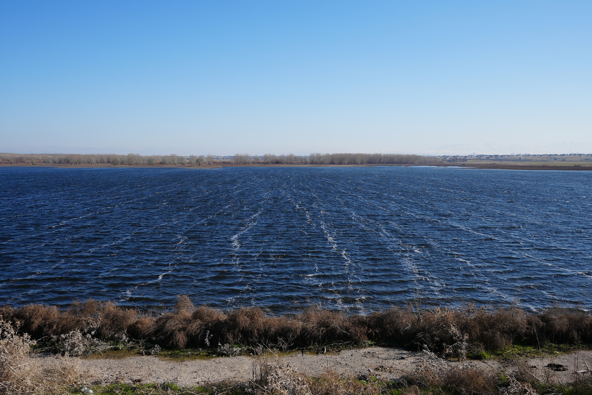 شايىندى سۋ شارۋالارعا جاراپ تۇر