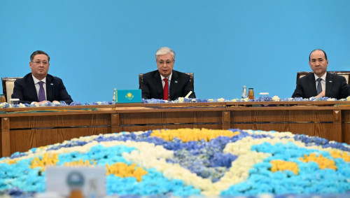 مەملەكەت باسشىسى  قاۋىپسىزدىكتىڭ وزەكتى ماسەلەلەرى جونىندە پىكىر ءبىلدىردى