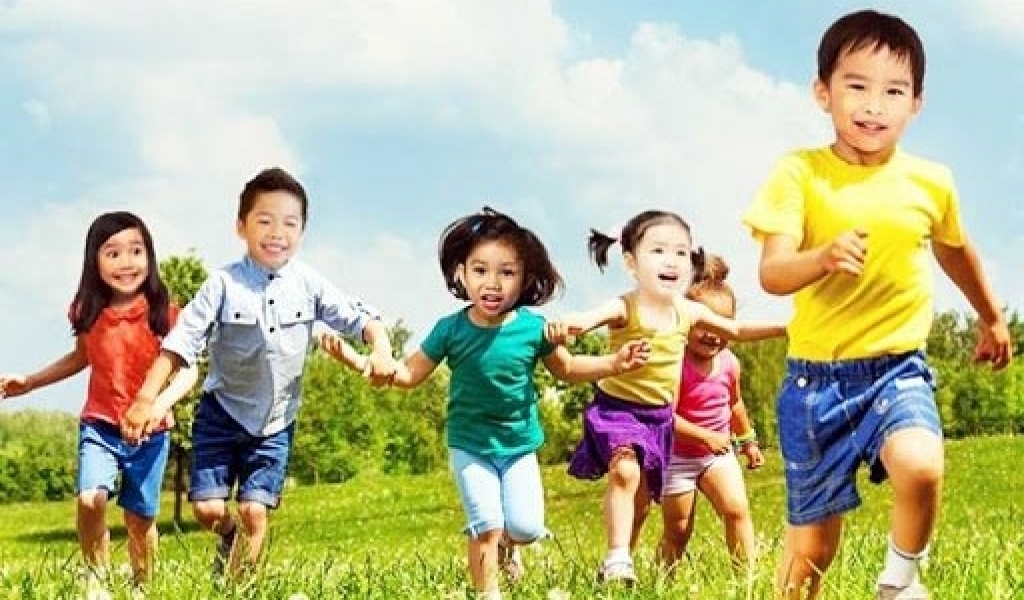 ۇرپاق تاربيەسى: كىم كىنالى؟