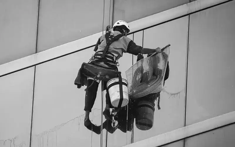 الماتىدا الپينيست 12-قاباتتان قۇلاپ كەتتى