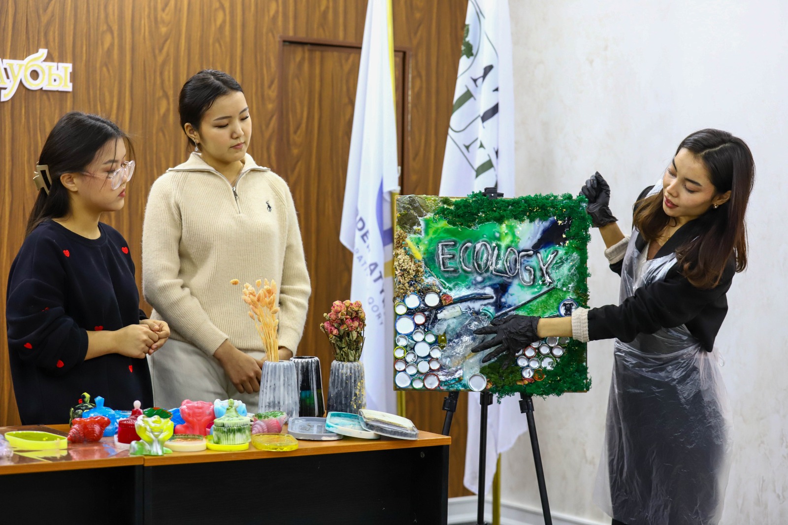 اتىراۋلىق ستۋدەنتتەر ەكواكتسياعا ۇلەستەرىن قوستى