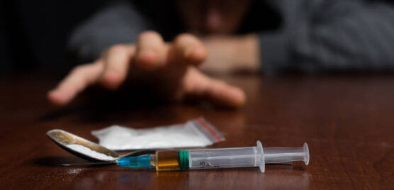 استانادا ەسىرتكىنىڭ ءىرى پارتياسى تاركىلەندى