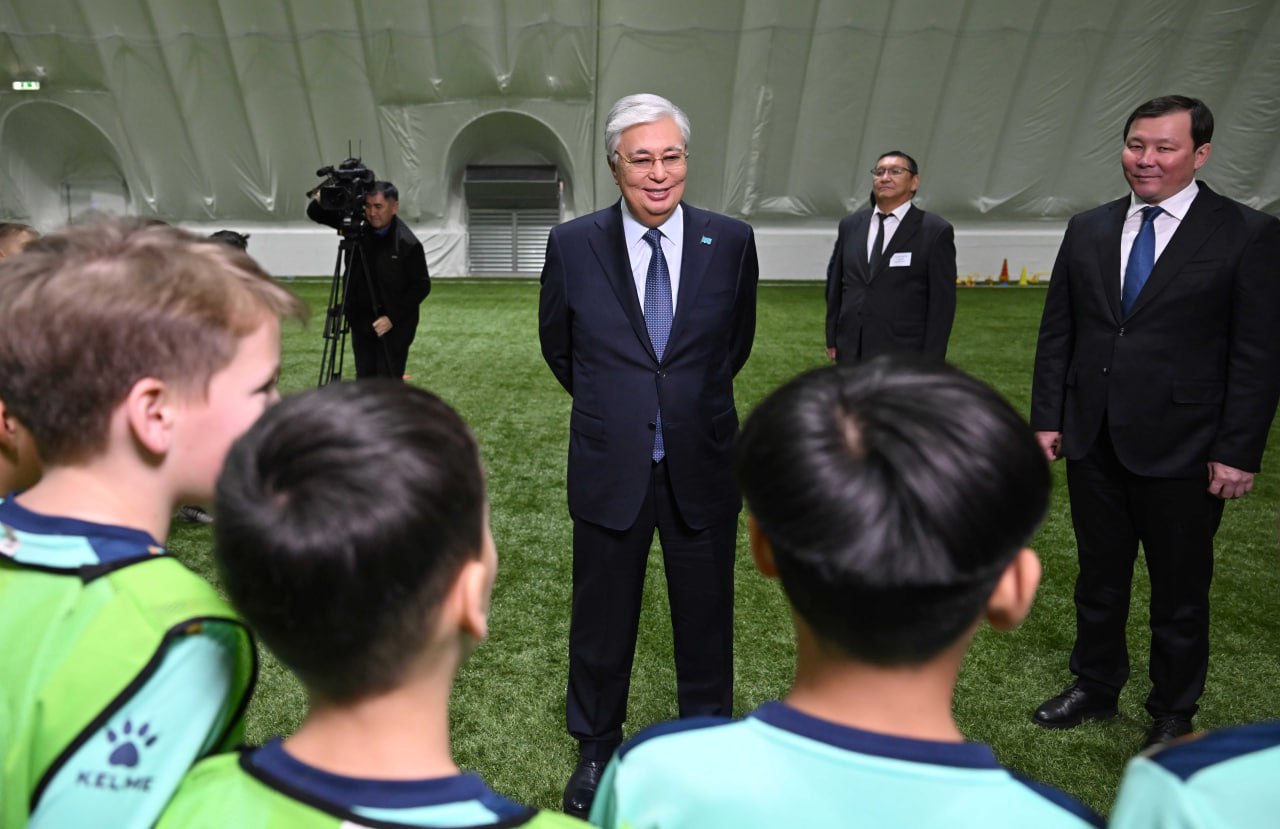 قاسىم-جومارت توقاەۆ بالالار فۋتبول اكادەمياسىن ارالاپ كوردى