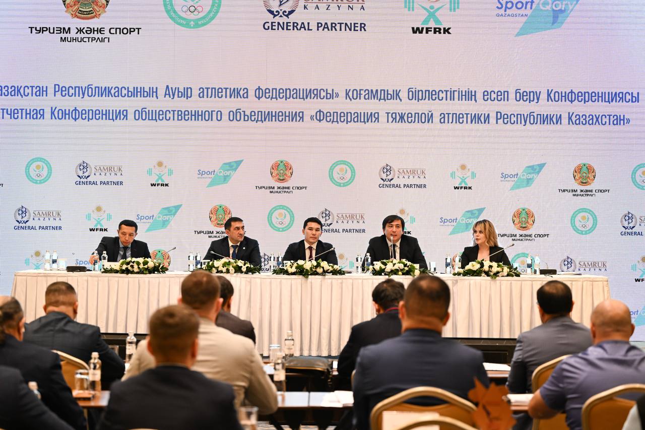 اۋىر اتلەتيكا فەدەراتسياسىنىڭ پرەزيدەنتى اۋىستى