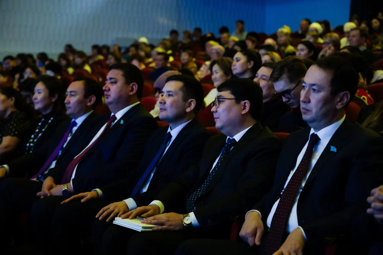 جاستار سارايى