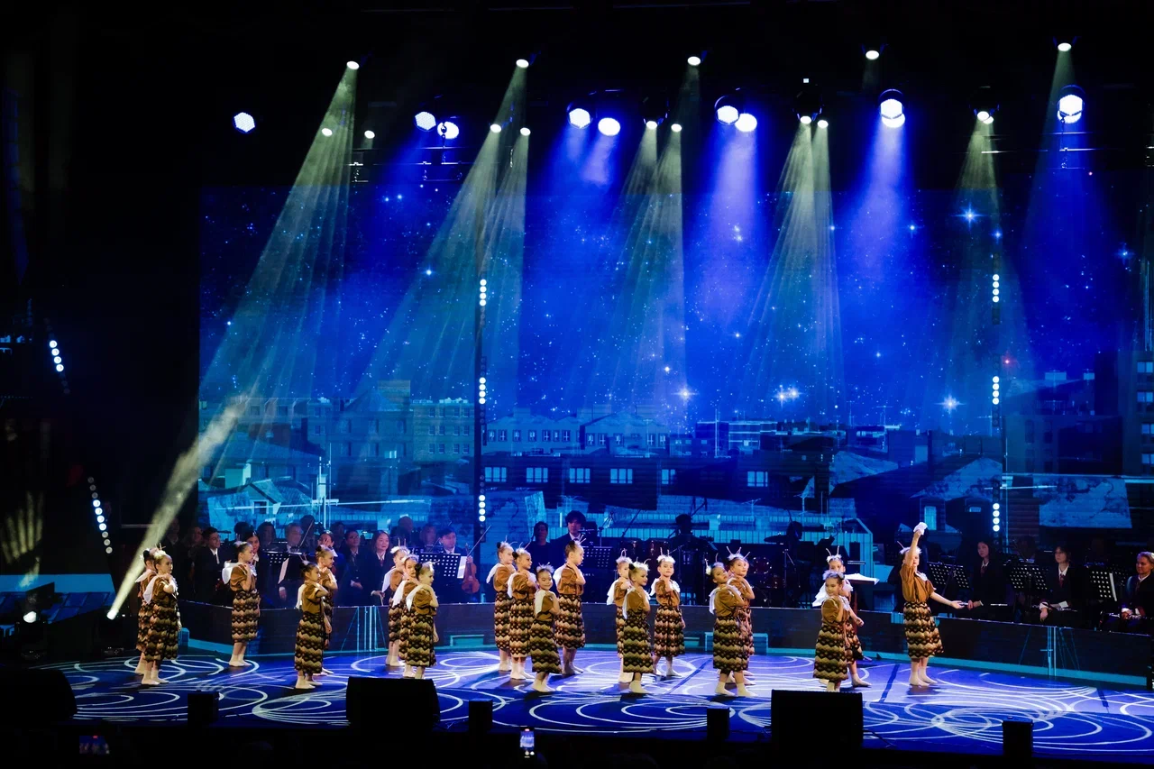 جاستار سارايى