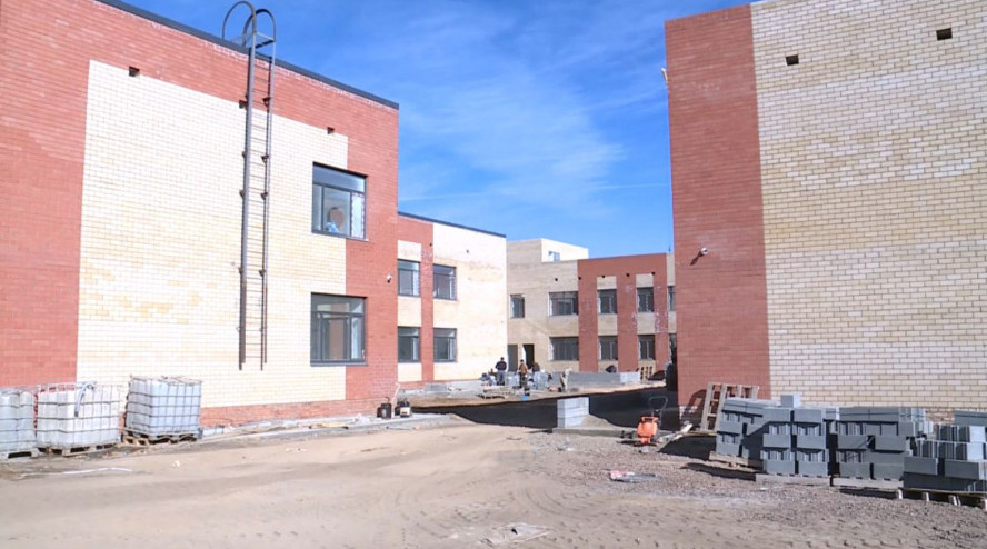 الماتى وبلىسىندا ءۇش اۋىسىمدى مەكتەپتەردىڭ ماسەلەسى قالاي شەشىلىپ جاتىر