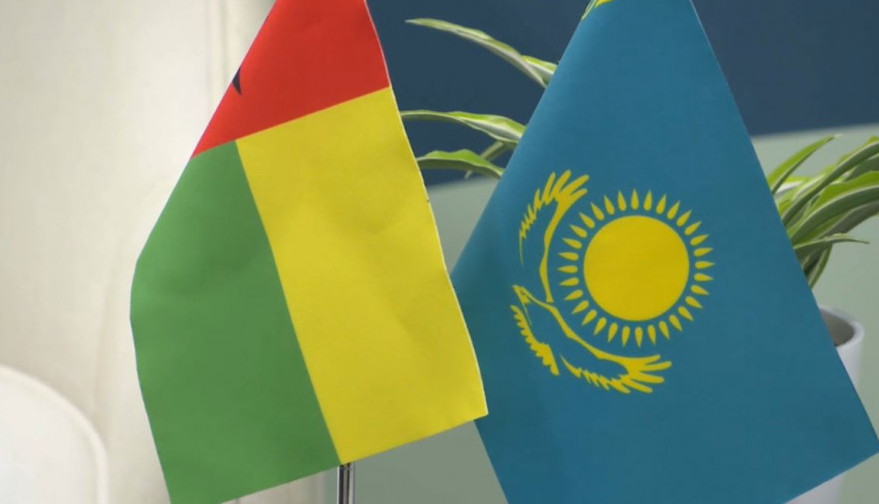 قازاقستانعا گۆينەيا-بيساۋ پرەزيدەنتى رەسمي ساپارمەن كەلەدى