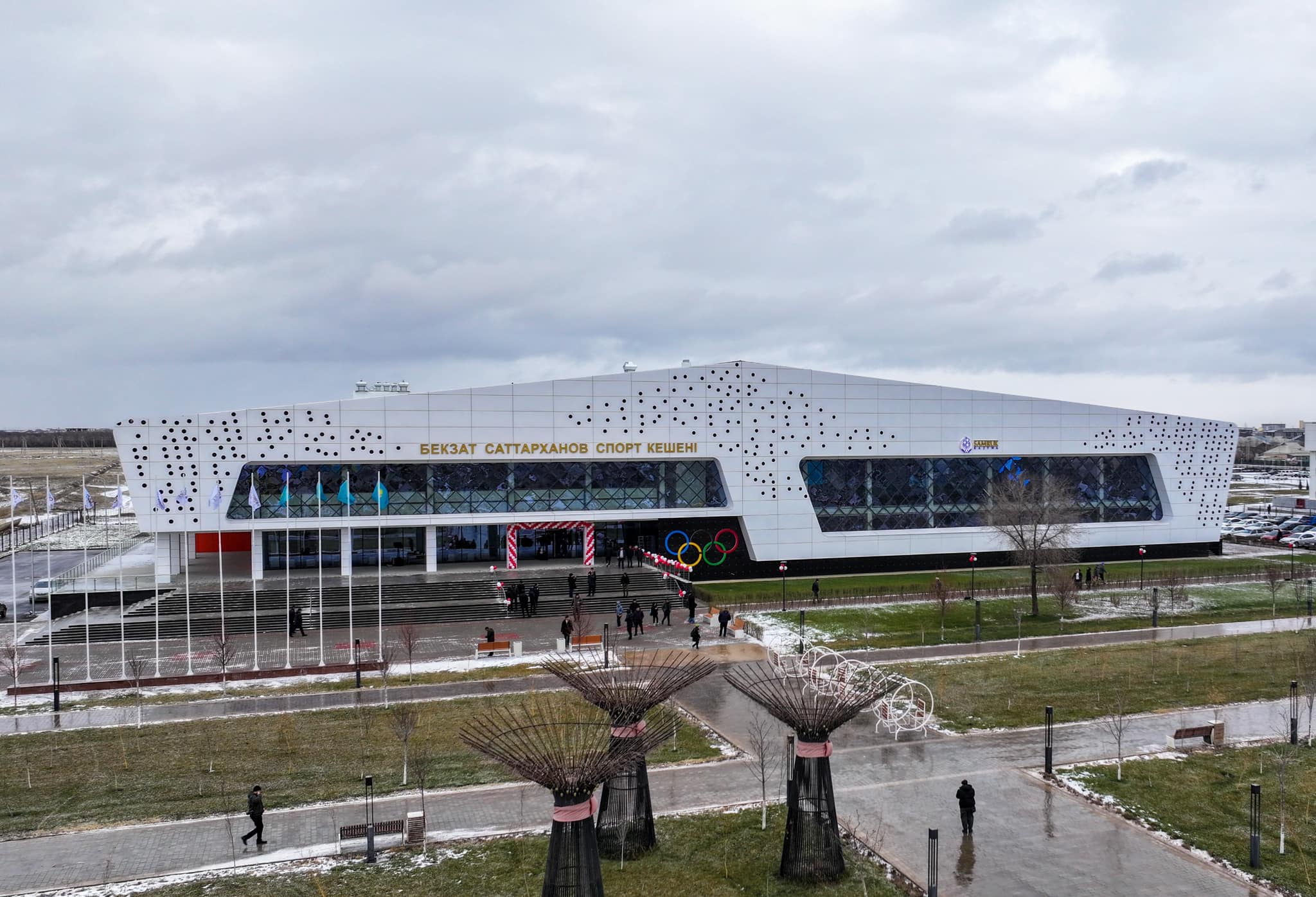 تۇركىستاندا بەكزات ساتتارحانوۆ اتىنداعى سپورت كەشەنى اشىلدى