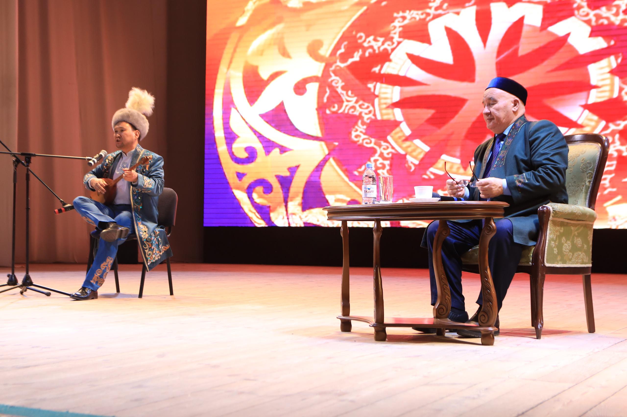 ارقادا ناۋشابايدىڭ نۇرجانى وتكەن