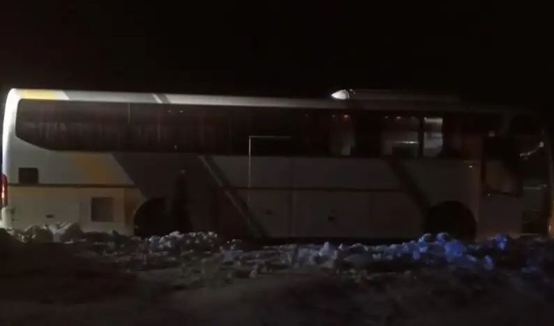 59 قوستانايلىق قار قۇرساۋىندا قالعان