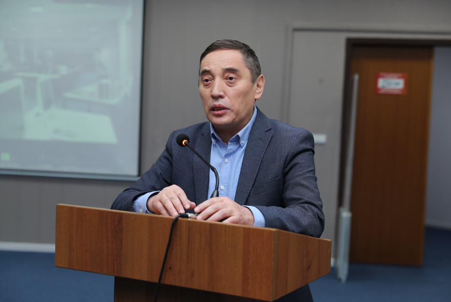 ديحان قامزابەك ۇلى