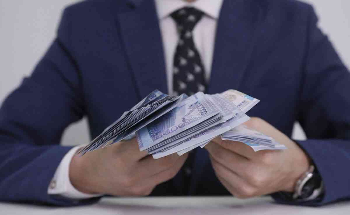 وسكەمەندە پارا العان شەنەۋنىك سوتتالدى