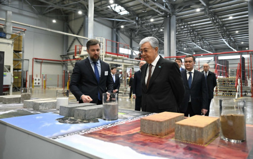 مەملەكەت باسشىسى قۇرىلىس يندۋسترياسى نىساندارىمەن تانىستى