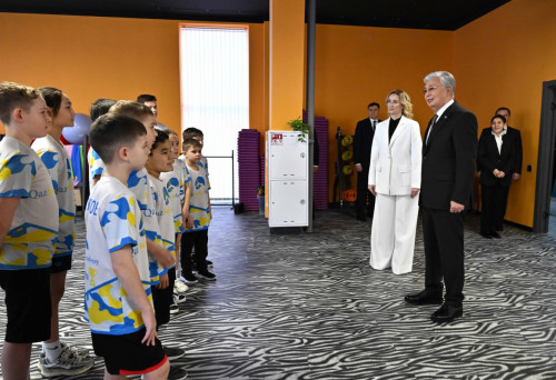 پرەزيدەنت QazSwimAcademy سپورت ورتالىعىنا باردى