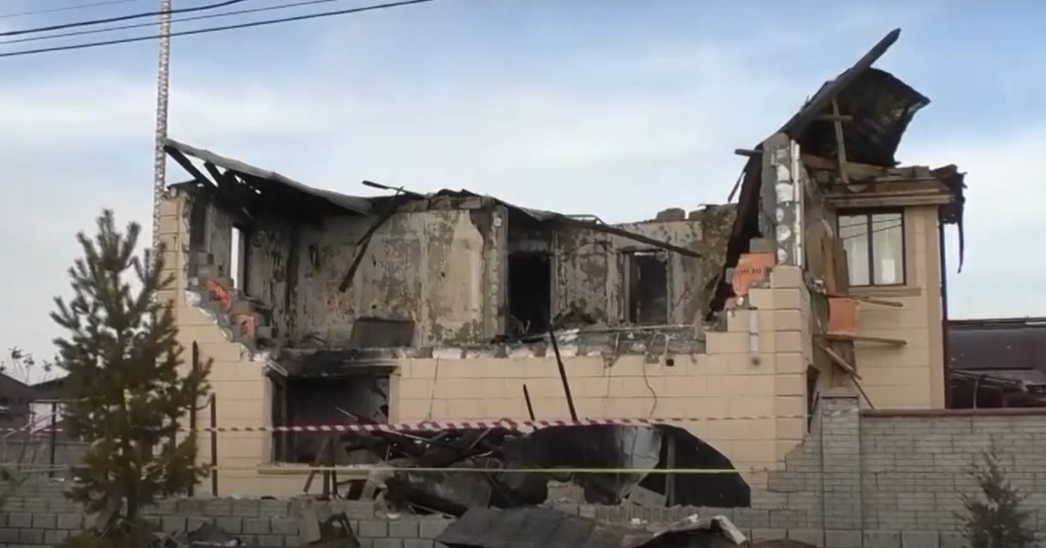 جەتىسۋ وبلىسىندا جەكە تۇرعىن ءۇي ورتەنىپ, 4 بالا جەتىم قالدى