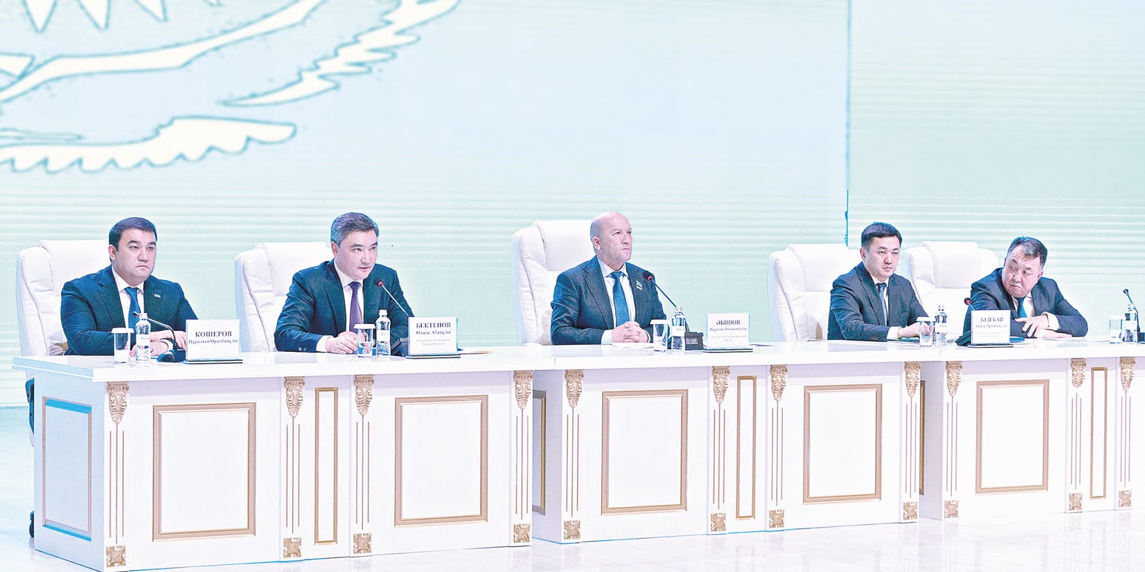 جاڭا اكىمدى تانىستىردى