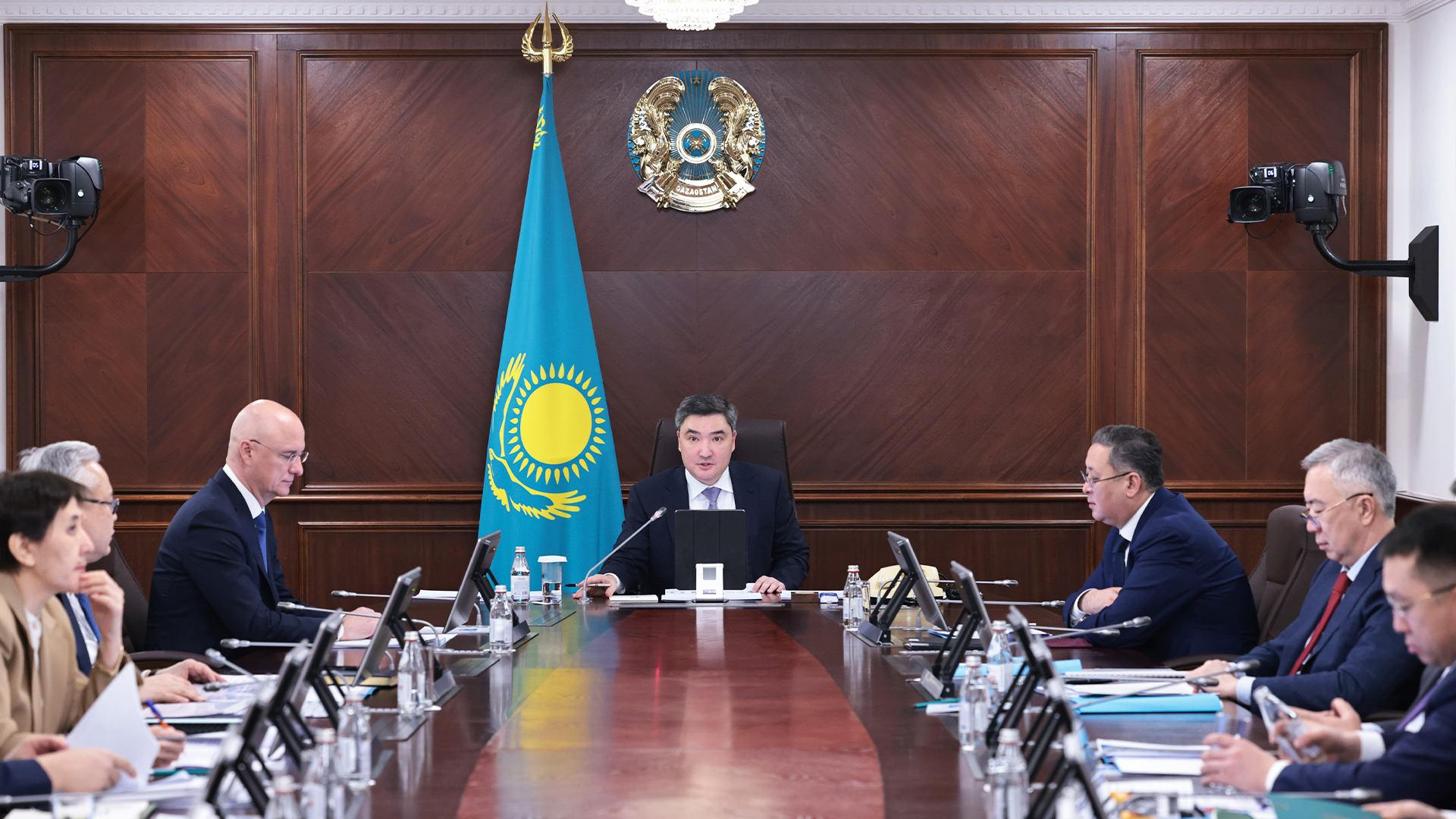 بيۋدجەت-سالىق جانە تاريف ساياساتى: ۇكىمەت جاڭا تاسىلدەر ازىرلەيدى