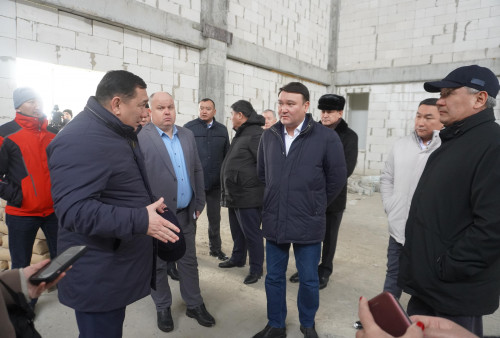 ماجىلىسمەندەر قۇرىلىسى توقتاپ تۇرعان مادەنيەت ءۇيىنىڭ ماسەلەسىن تالقىلادى