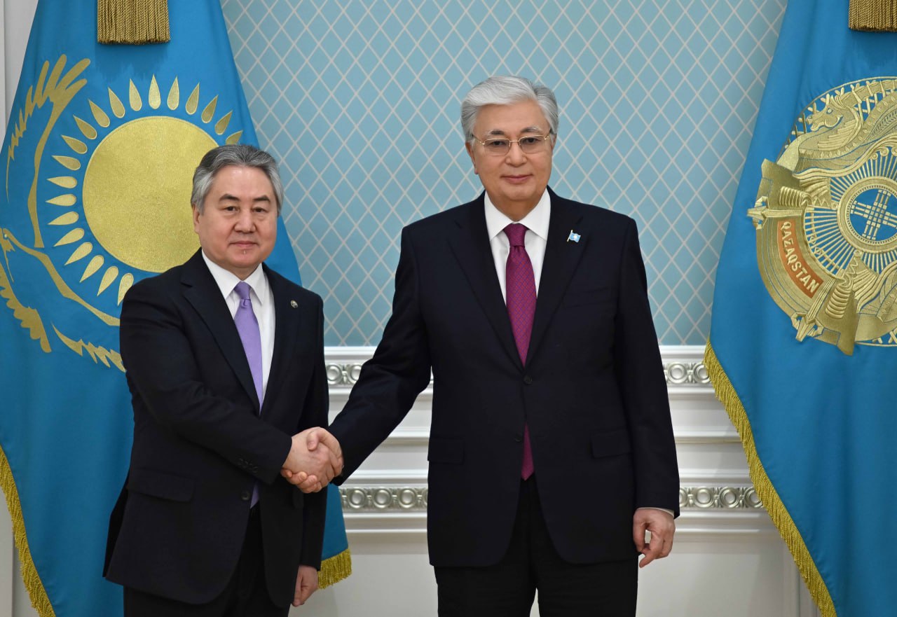 مەملەكەت باسشىسى قىرعىزستاننىڭ سىرتقى ىستەر ءمينيسترىن قابىلدادى