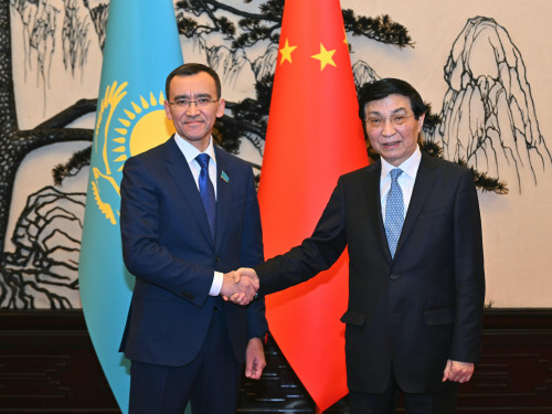 سەنات توراعاسى قىتايعا رەسمي ساپارمەن باردى