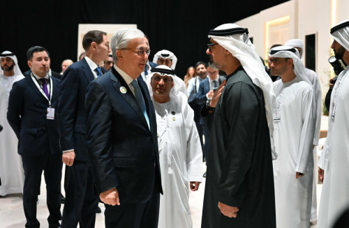 پرەزيدەنت سامميتتە ازىق-ت ۇلىك قاۋىپسىزدىگىنە باسا نازار اۋداردى