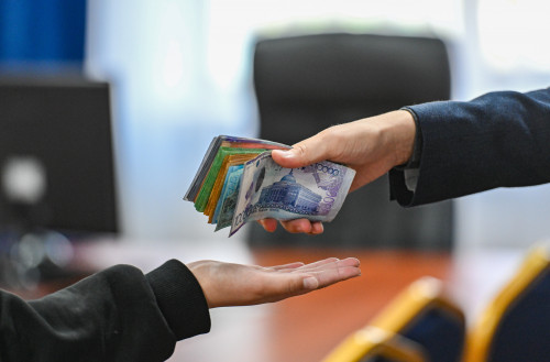 قازاقستاندا جەمقورلاردىڭ اتى-ءجونى جاريا ەتىلەدى