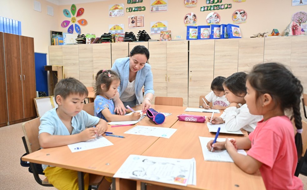 بيىل ءبىلىم سالاسىن نە كۇتىپ تۇر؟