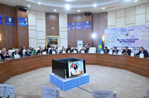 ماۋلەن اشىمباەۆ «كازاحستانسكايا پراۆدا» گازەتىن 105 جىلدىعىمەن قۇتتىقتادى