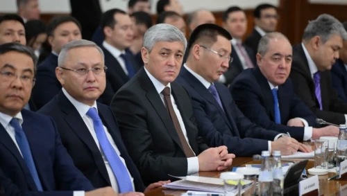 توقاەۆ «اكىمدەر مەكتەبى» وقىتۋ جوباسىن ىسكە قوسۋدى تاپسىردى