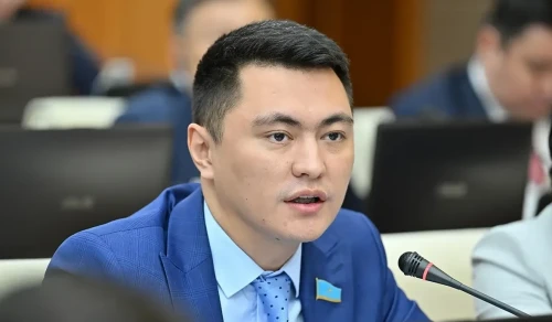 داۋلەت مۇقاەۆ بالاباقشالاردىڭ جۇمىس ۋاقىتىن ۇزارتۋدى ۇسىندى