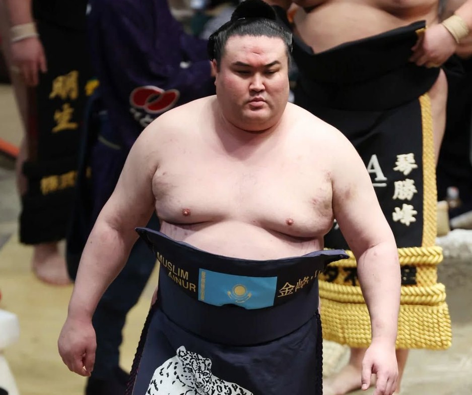 جەرلەسىمىز جاپونيانى ءدۇر سىلكىندىردى